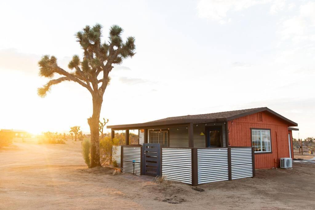 Cryptic Cabin-Tranquil Bohemian Getaway W/Hot Tub Vila Yucca Valley Exterior foto